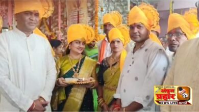 Photo of पोमनाळा येथील देवी भवानी मातेची ५१ जोडप्यांसह गंगाधर सादुलवार मित्र मंडळाने केली महाआरती